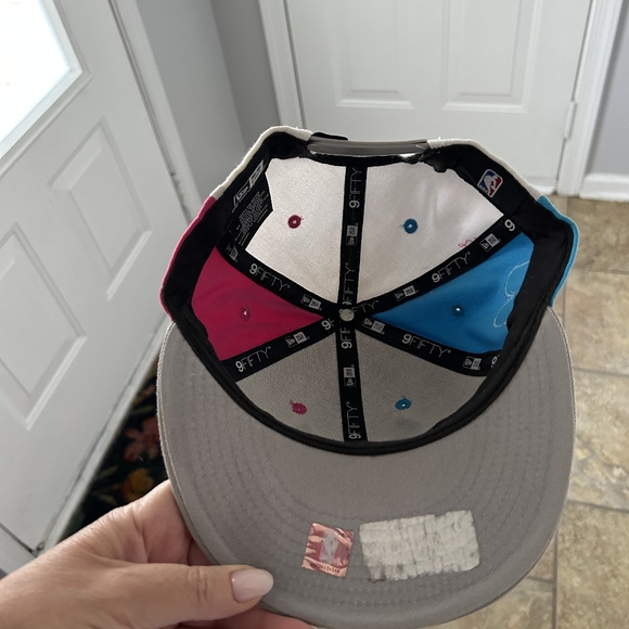 New Era 9Fifty Chicago Bulls Snapback - Picture 10 of 17